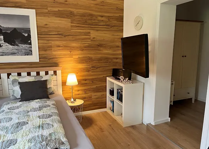 Appartement 1 Mit Kueche Und Neuem Bad, Frisch Saniert
