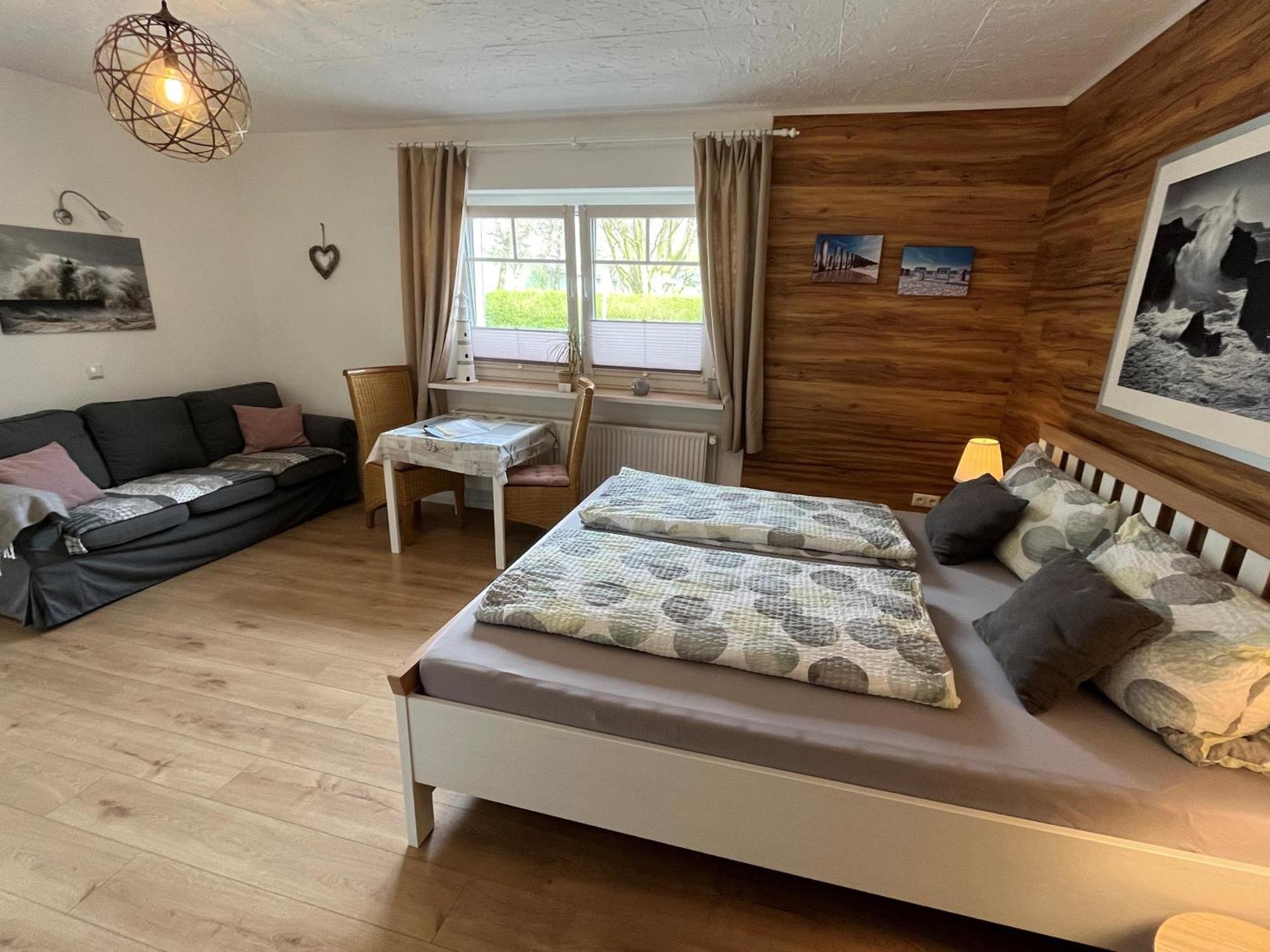 1 Mit Kueche Und Neuem Bad, Frisch Saniert Apartment Friedrichskoog