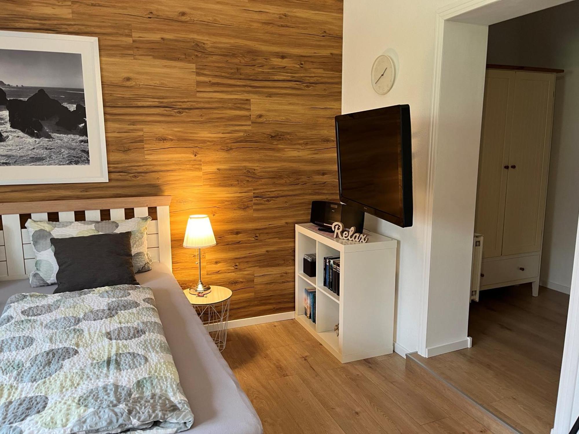 1 Mit Kueche Und Neuem Bad, Frisch Saniert Apartment